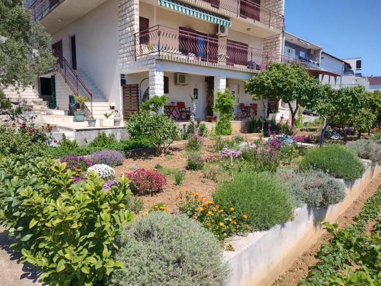 Apartments Tomas Trogir Eksteriør billede